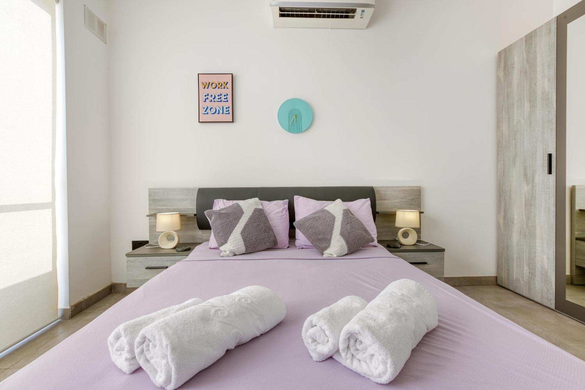 Annitchka Mansions - Penthouse In Central Malta Биркиркара Екстериор снимка