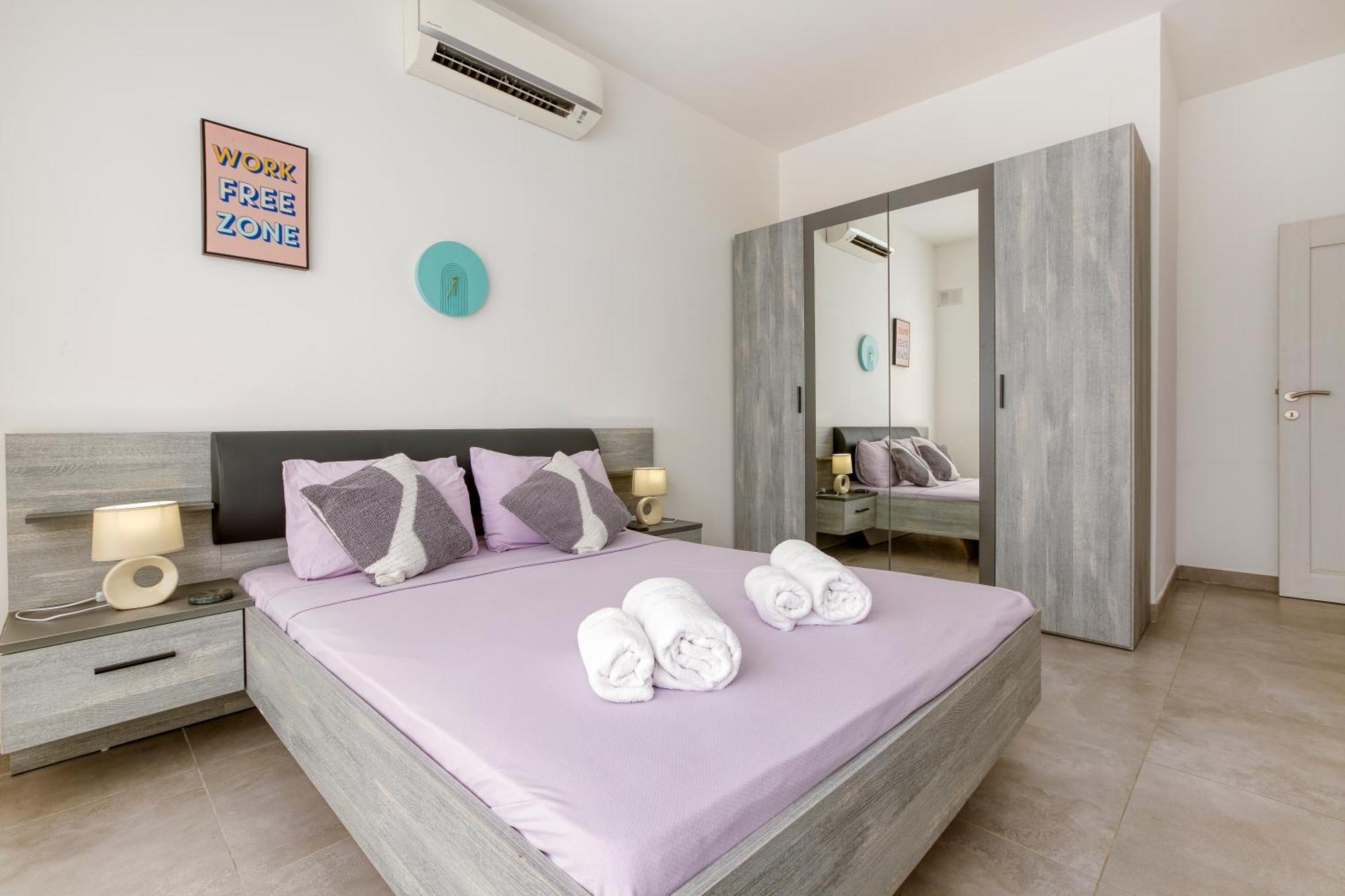 Annitchka Mansions - Penthouse In Central Malta Биркиркара Екстериор снимка