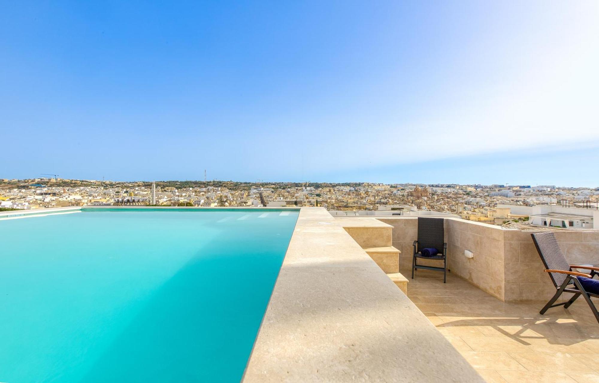 Annitchka Mansions - Penthouse In Central Malta Биркиркара Екстериор снимка